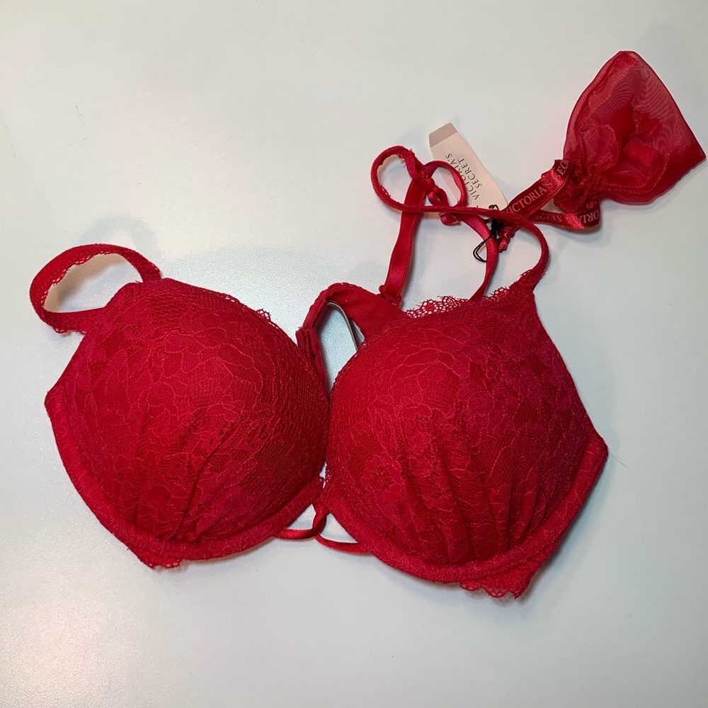 NWT Victoria’s Secret Red Lace Push-Up Bra